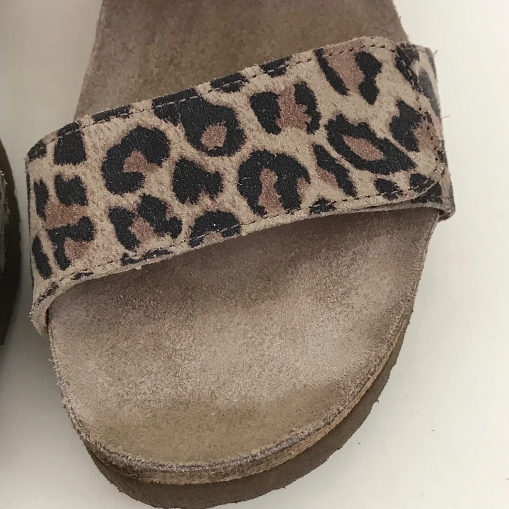 NAOT Leopard Print Sandal Leather Metallic Rose Gold Althea Women’s Size 9